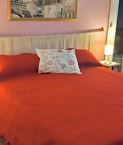 Cosmopolitan 4*